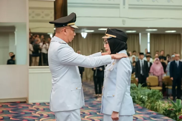 Ayu Asalasiyah Resmi...