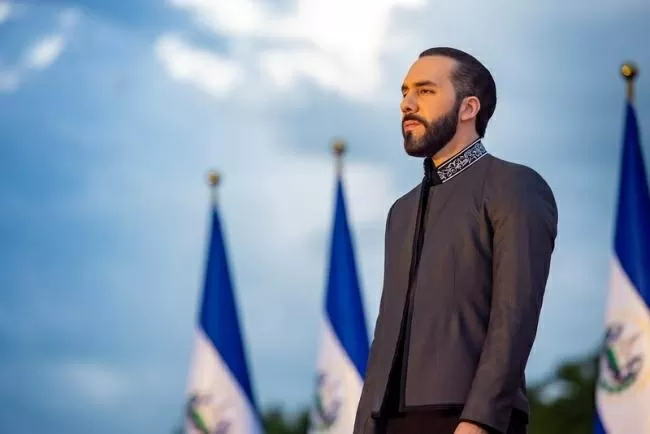 Siapa Nayib Bukele?...