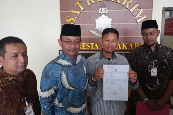 Tertipu Non Halal, Anggota...
