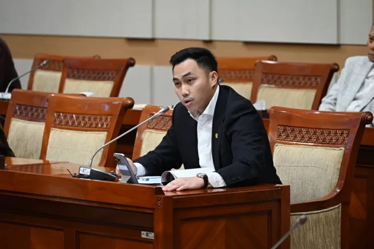 Gaji Hakim Naik, Anggota...