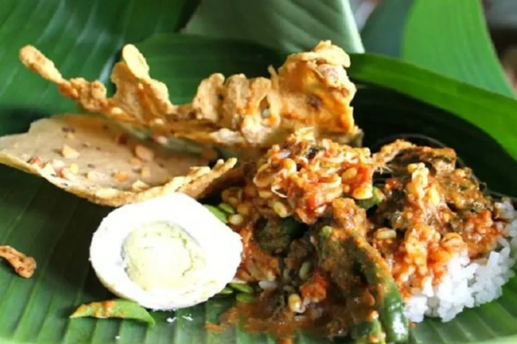 Pecel Masuk Daftar Salad...