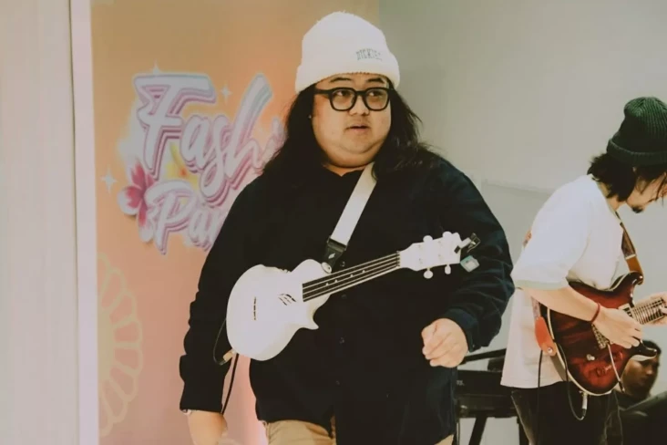 Gustiwiw, Musisi dan...