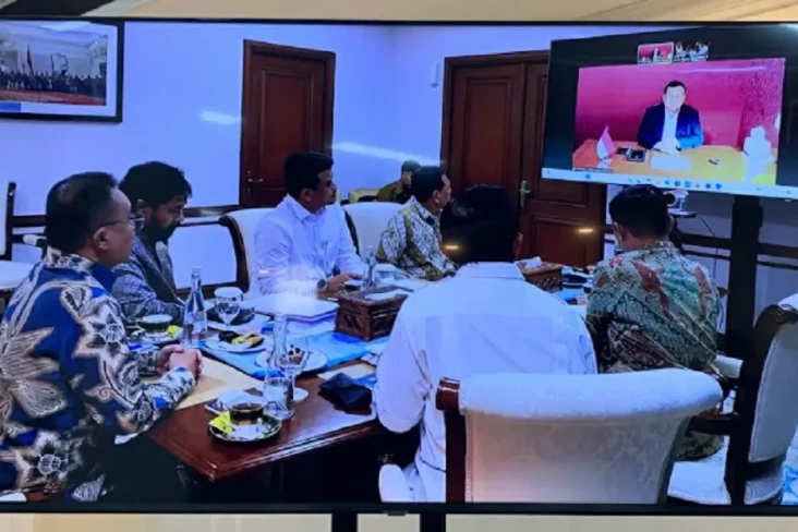 Presiden Prabowo Pimpin...