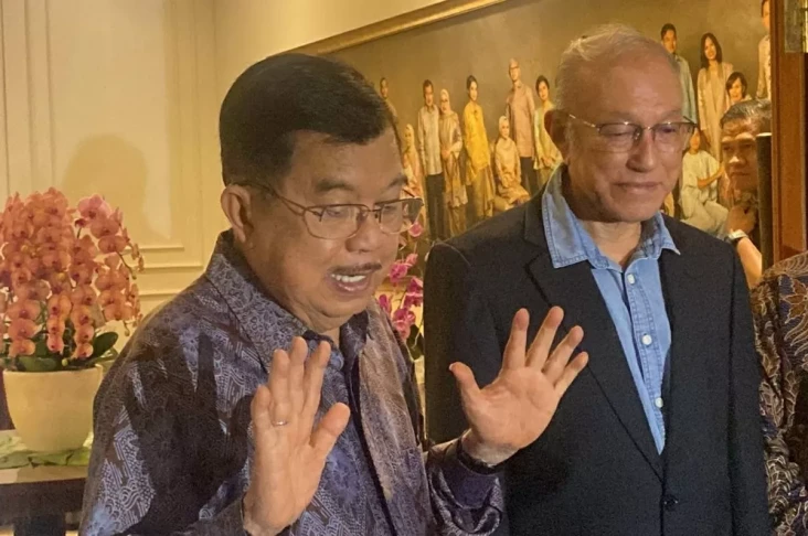 Mantan Perdana Menteri...