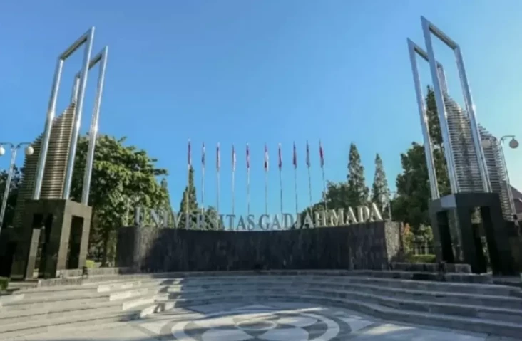 UGM Top 2 Kampus Terbaik...