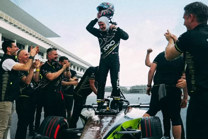 Dan Ticktum Juara Formula...
