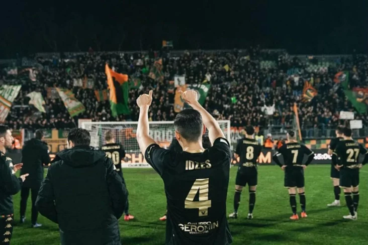 Legenda Udinese Bersuara:...