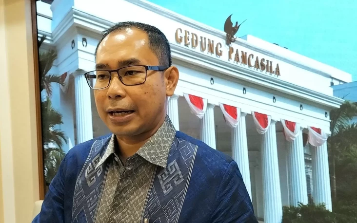 Iran Serang Pangkalan...