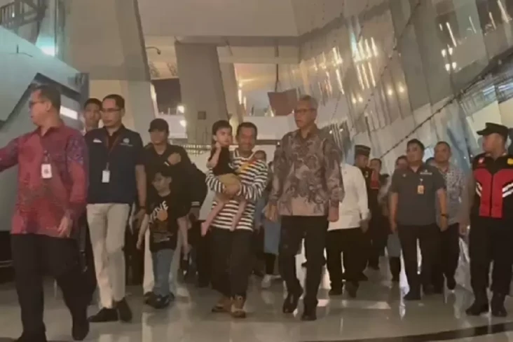 18 WNI Masih Berada...