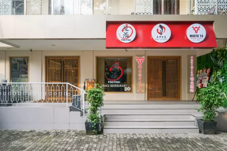 Man Man Unagi Senopati,...