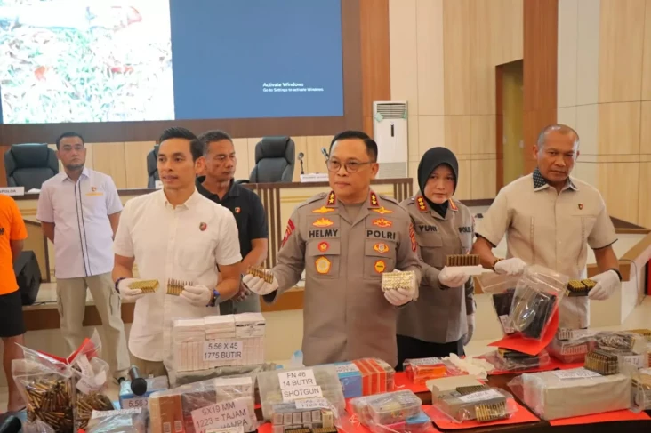 Sindikat Pembuatan Senpi...