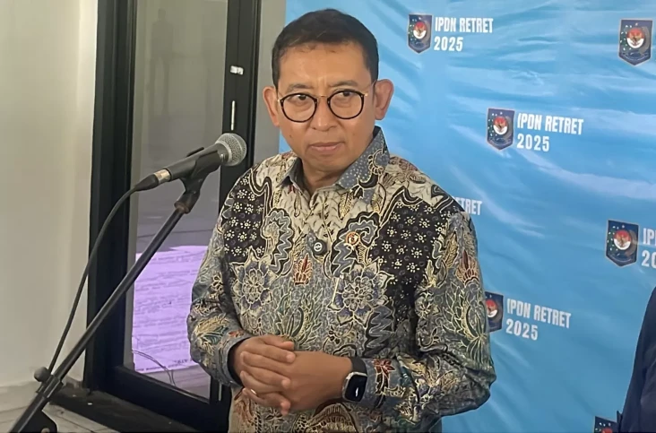 Didesak PDIP Setop Proyek...