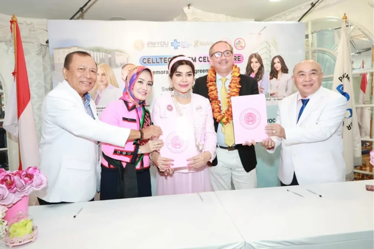 Institusi Dunia Satukan...