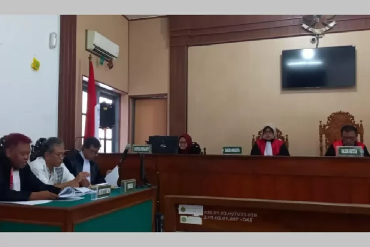 Sidang PK Bambang Tri...