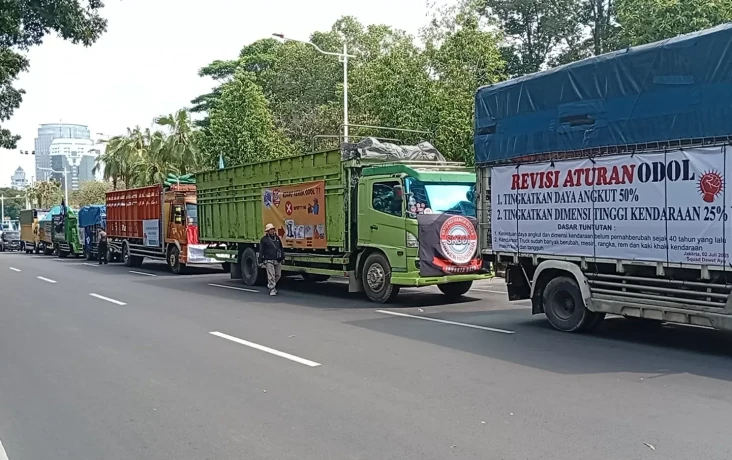 Polisi Pulangkan 6 Orang...