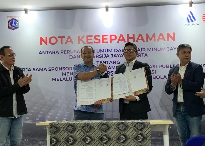 Persija Gandeng Sponsor...