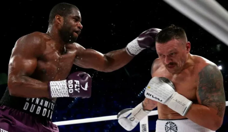Oleksandr Usyk vs Daniel...