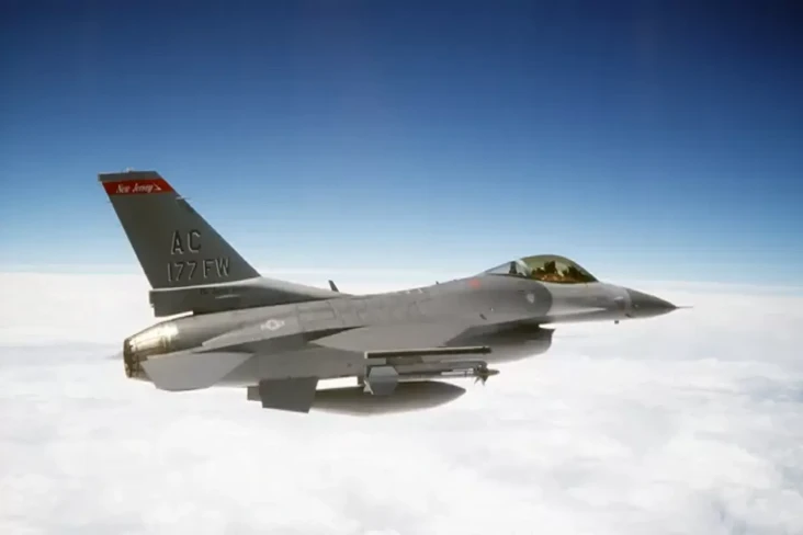 Jet Tempur F-16 AS Cegat...