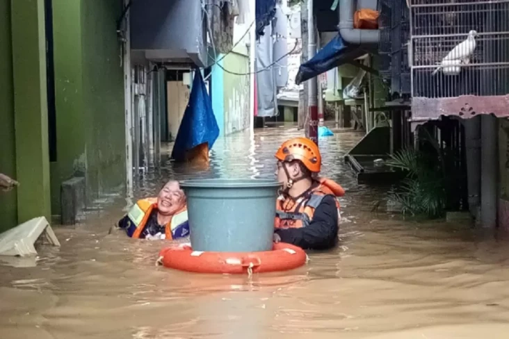 50 RT di Jakarta Diterjang...