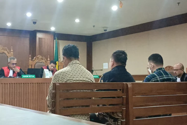 Curi Barang Bukti Investasi...
