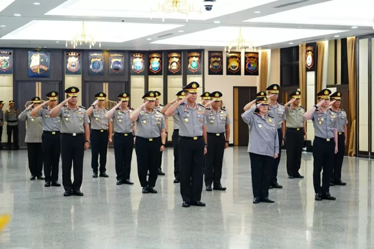 Naik Pangkat Bintang...