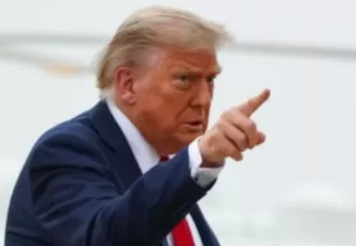 Trump Ancam Bubarkan...