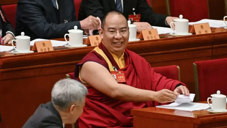 Siapa Gyaltsen Norbu?...