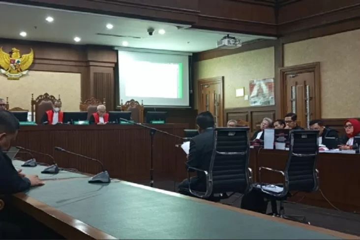 Hasto Ungkap Kriminalisasinya...