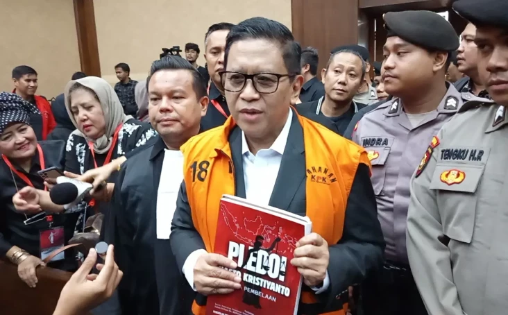 Pleidoi Hasto Kristiyanto...