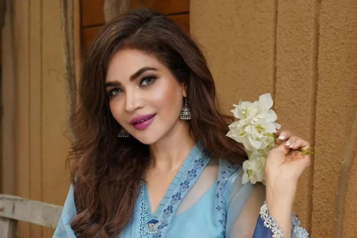 Profil Humaira Asghar...