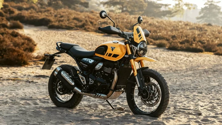 Triumph Scrambler 400...