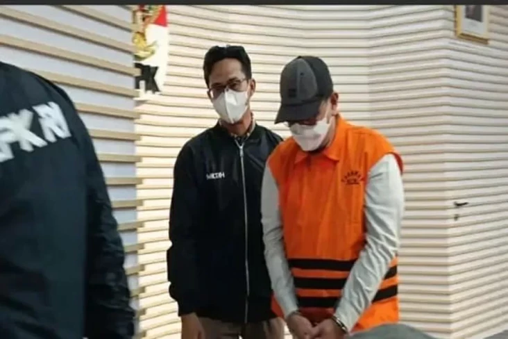 KPK Larang Tersangka...