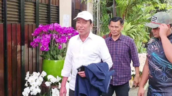Jokowi Pulang Liburan...