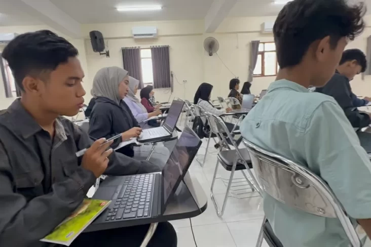 435 Calon Mahasiswa...