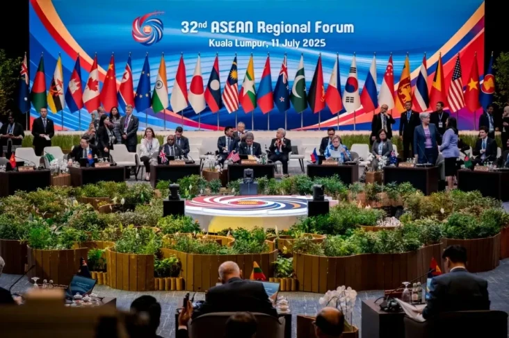 ASEAN Desak Israel Hentikan...