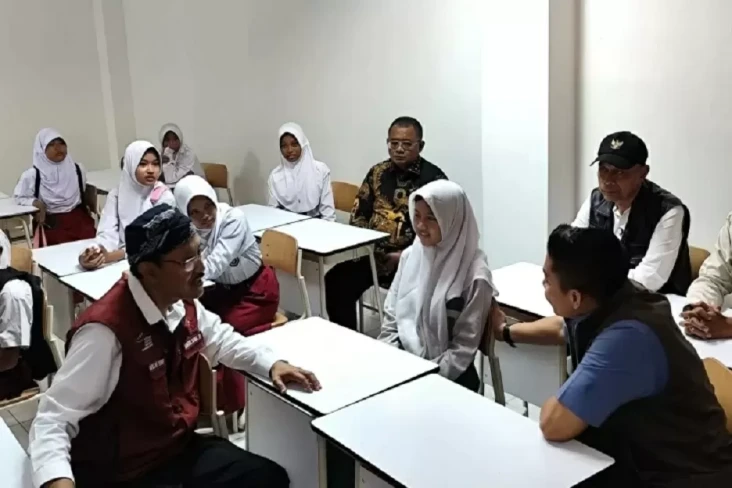 Sekolah Rakyat yang...