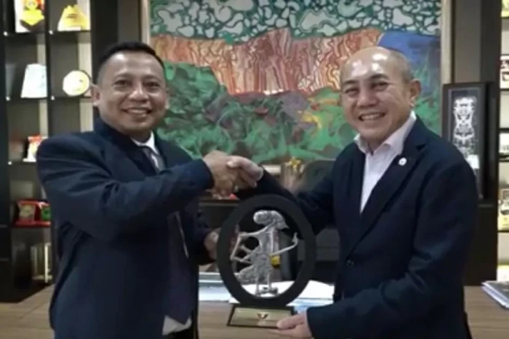 Kuatkan Ekonomi Borneo,...
