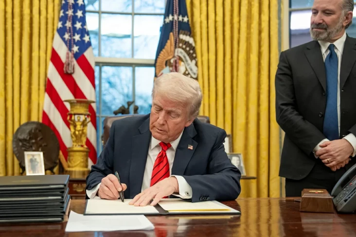Trump Ultimatum Rusia:...