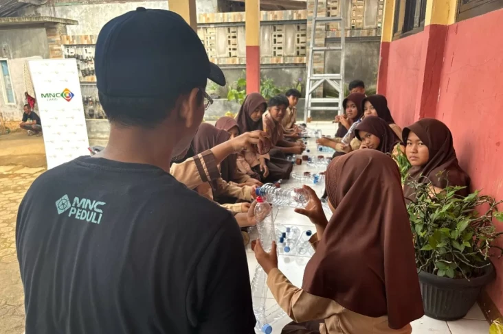 MNC Peduli dan MNC Land...