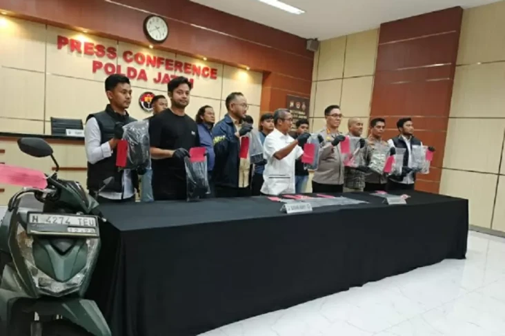 Pelaku Pembunuhan di...