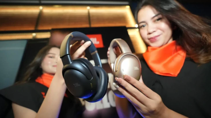 Perang Tahta Headphone...