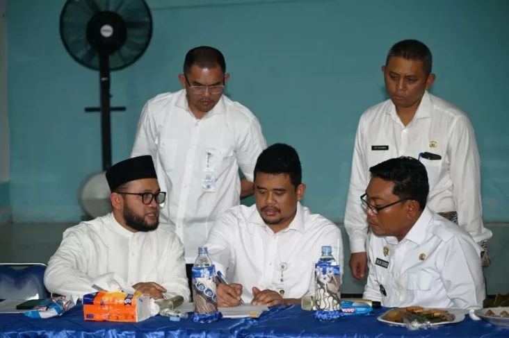 Gubernur Sumut Bobby...