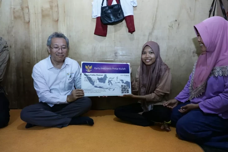 Kisah Nazwa, Anak Pencari...
