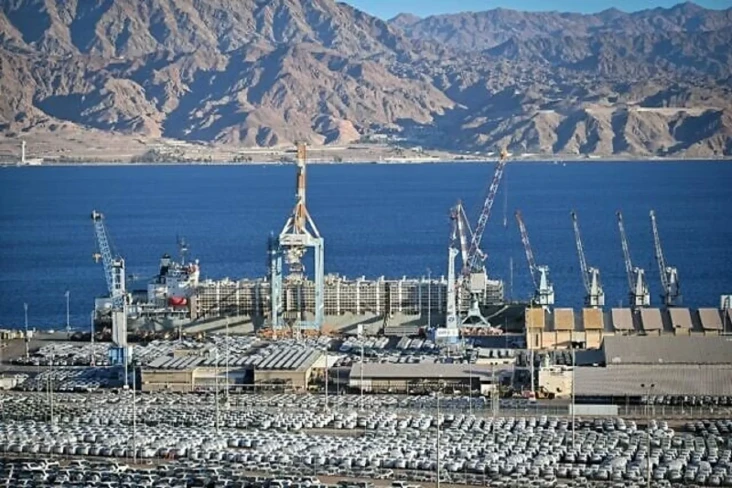 Kemenangan bagi Houthi,...
