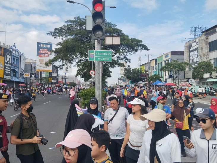 Pemkot Depok Bangun...