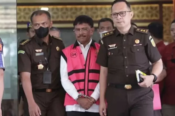 Mantan Menkominfo Johnny...