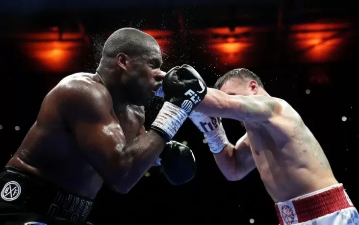 Oleksandr Usyk Petinju...