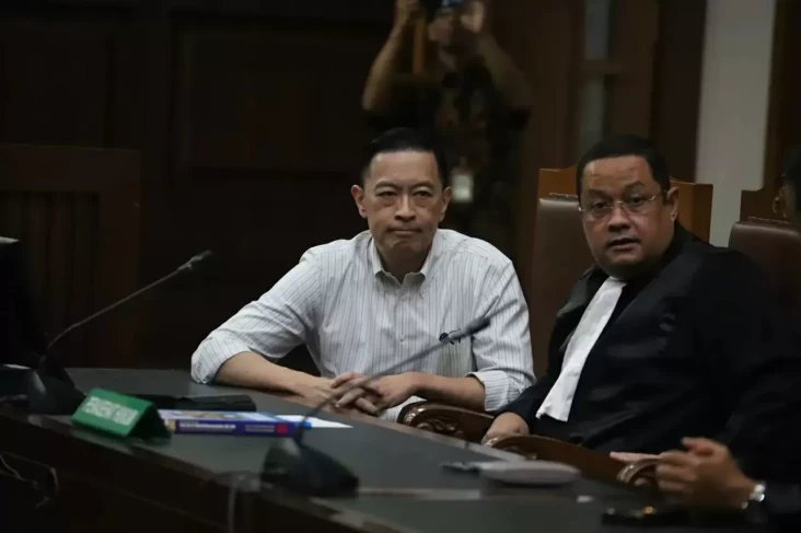 Tom Lembong Resmi Ajukan...
