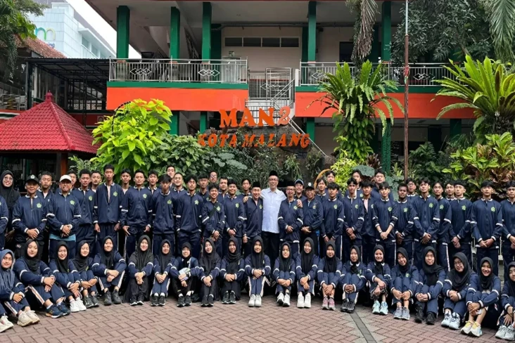 9 Madrasah Terbaik di...