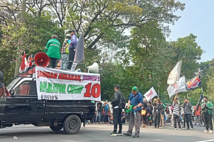 Suara Ojol Terpecah,...